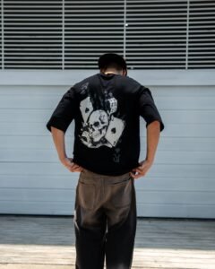 Polo Negro Skull Bet para hombre