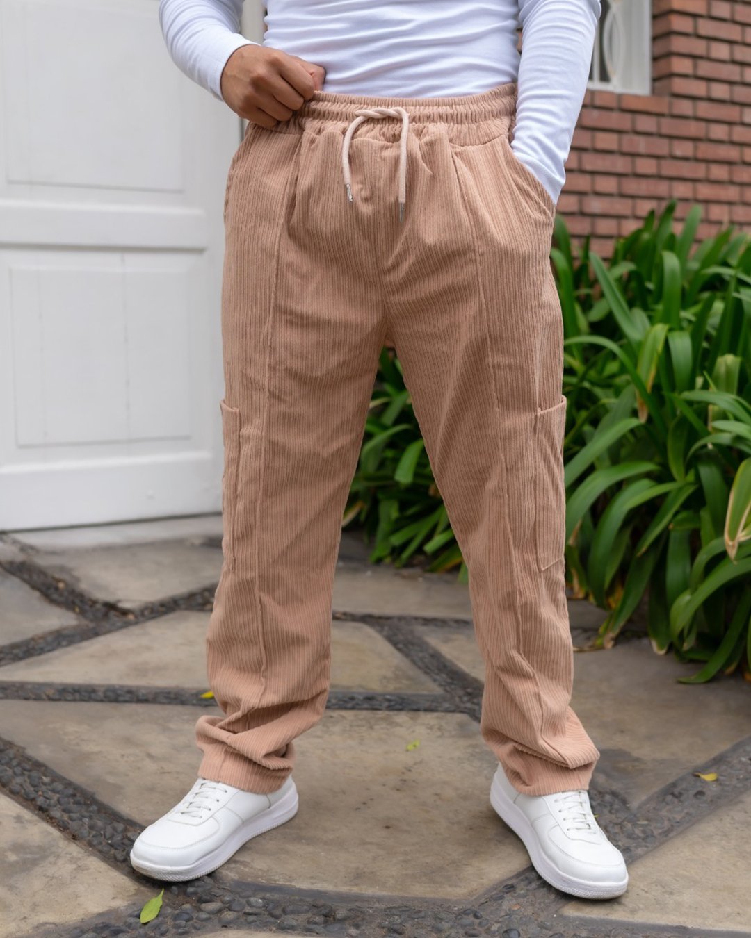 jogger-beige-cattivo-hombre (2) Jogger beige para hombre