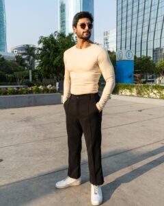 Polo Beige Manga Larga para Hombre