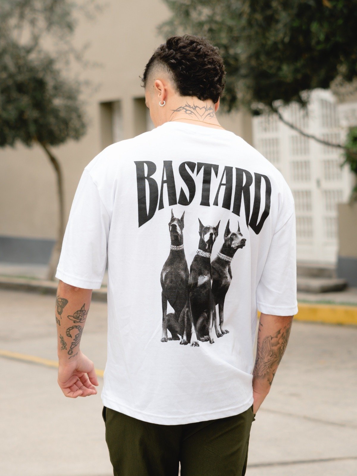 polo-blanco-bastard-hombre (1) polo blanco oversize para hombre