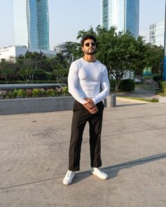 polo blanco para hombre