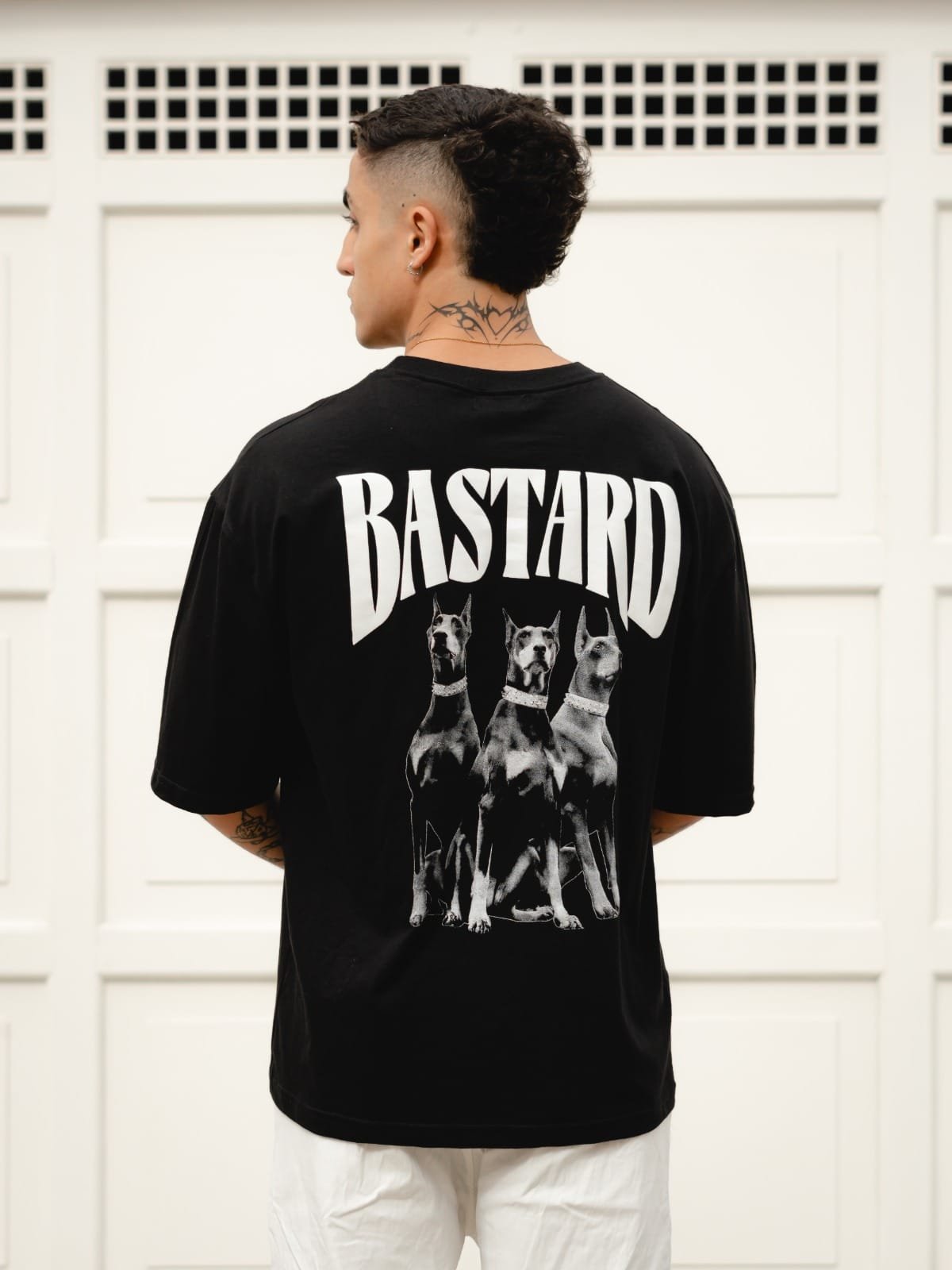 polo negro oversize para hombre