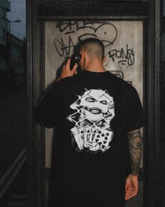 polo negro oversize para hombre